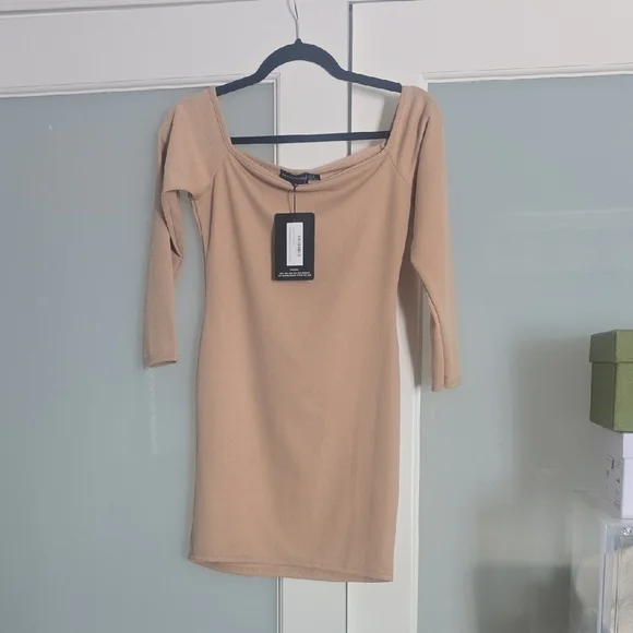 PrettyLittleThing Beige Off-Shoulder Long Sleeve Dress - Picture 4 of 4